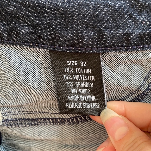 NWOT Rhinestone studded Jean's - Women's - Size: 32 - Picture 5 of 12